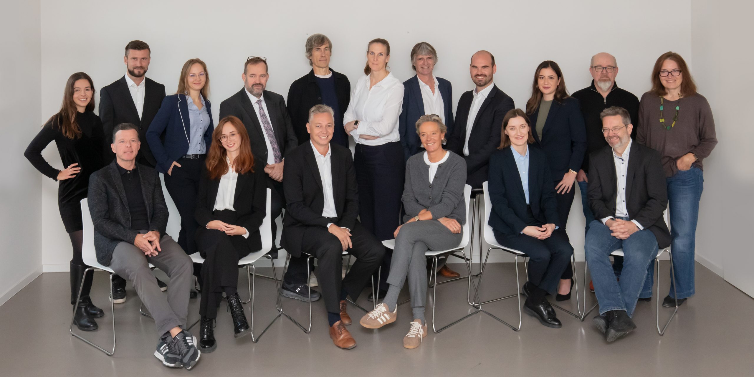 Gruppenfoto der Juristinnen und Juristen des Mietervereins.