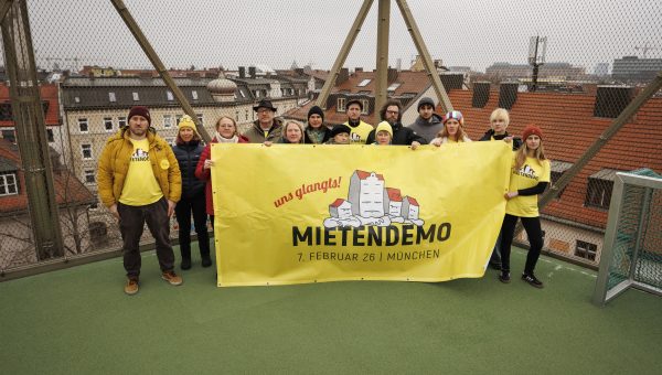 Pressetermin mit dem Team der Mietendemo auf dem Dach des Bellevue di Monaco. Foto: Philipp Gülland